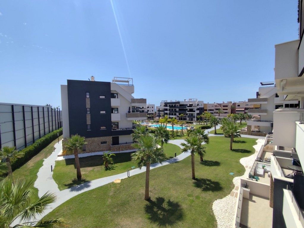 For sale - 2 Bedroom 2 Bathroom Apartment in Playa Flamenca -  - Alicante