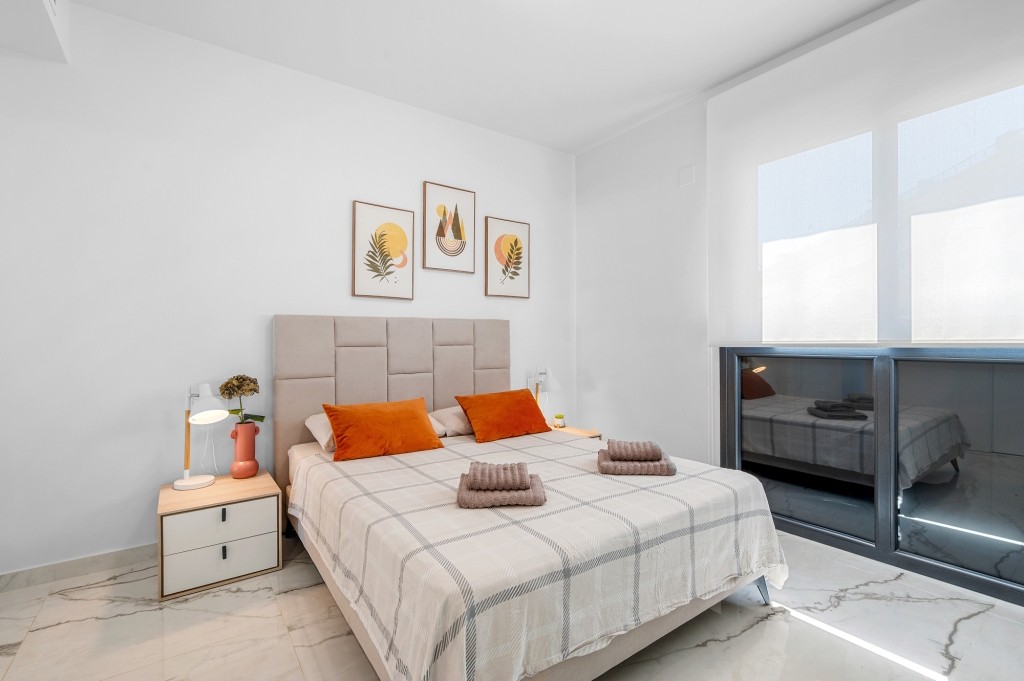 For sale - 2 Bedroom 2 Bathroom Apartment in Orihuela Costa -  - Alicante
