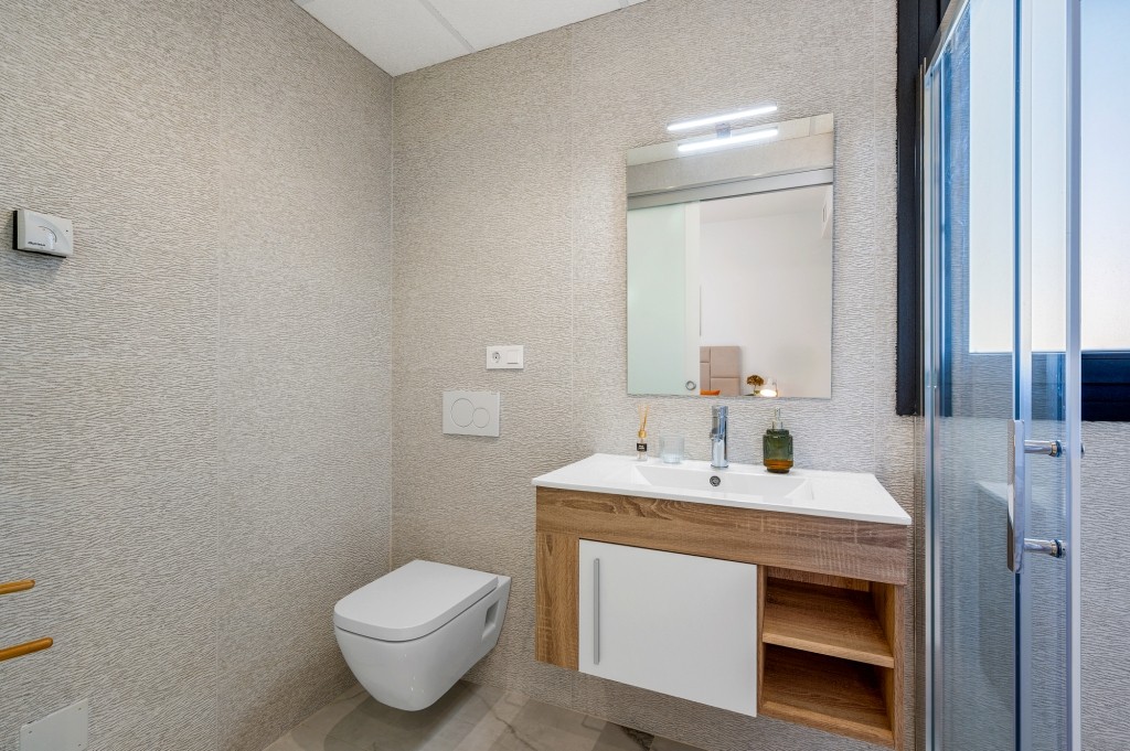 For sale - 2 Bedroom 2 Bathroom Apartment in Orihuela Costa -  - Alicante