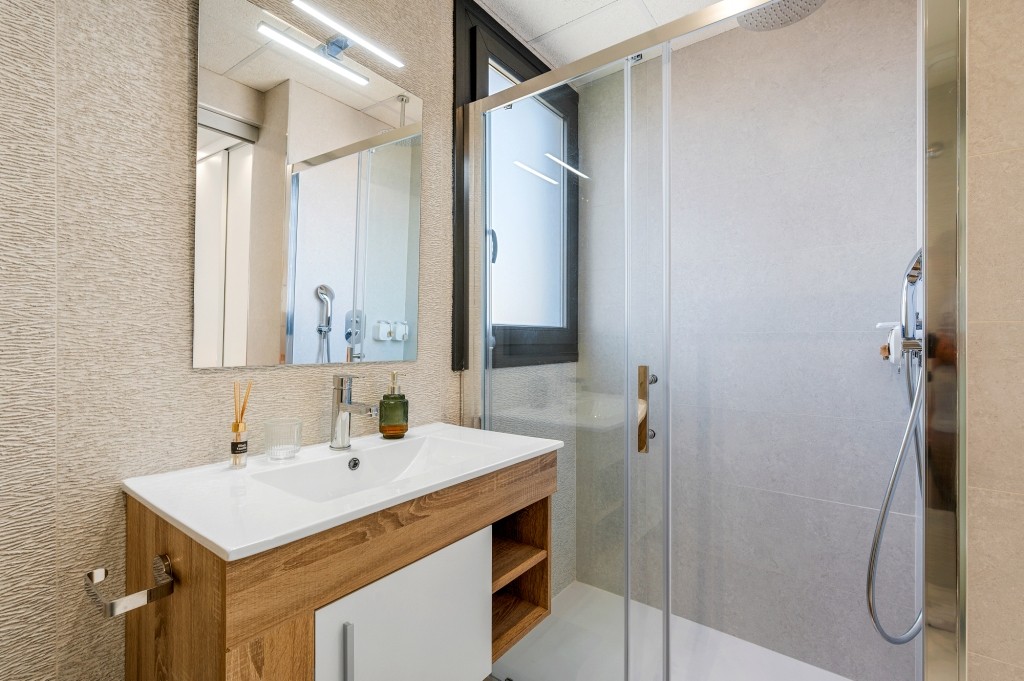 For sale - 2 Bedroom 2 Bathroom Apartment in Orihuela Costa -  - Alicante