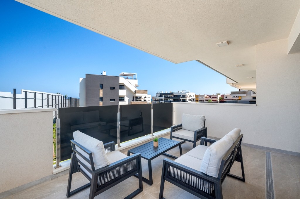 For sale - 2 Bedroom 2 Bathroom Apartment in Orihuela Costa -  - Alicante