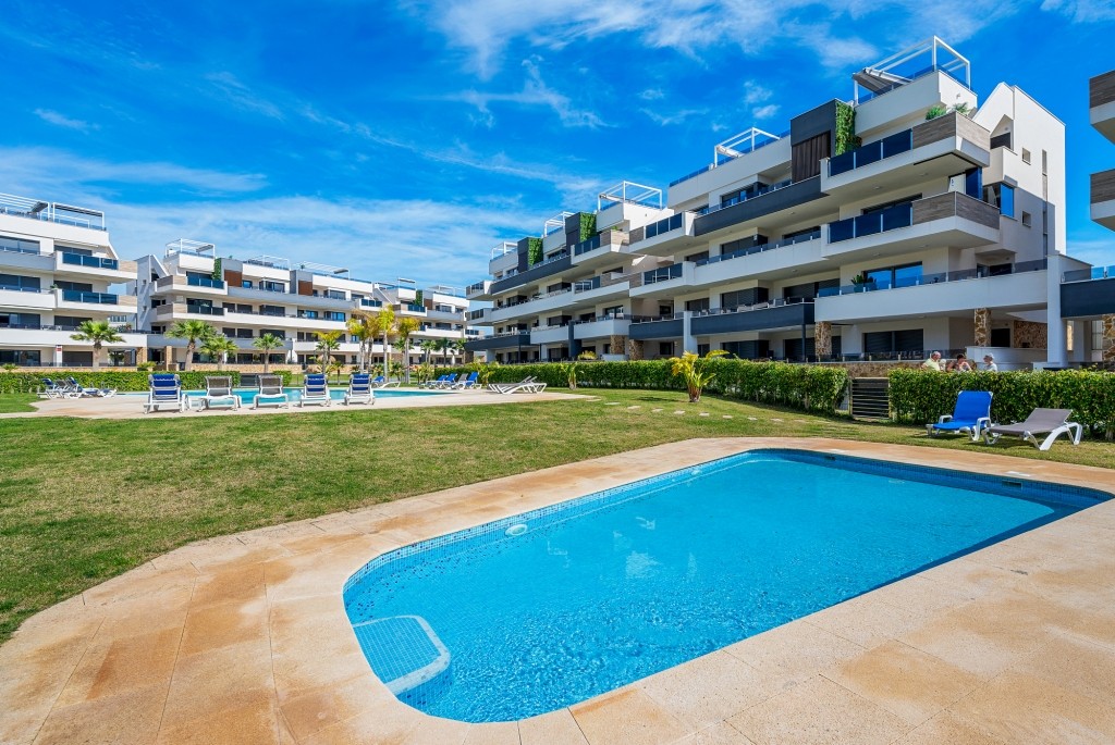 For sale - 2 Bedroom 2 Bathroom Apartment in Orihuela Costa -  - Alicante