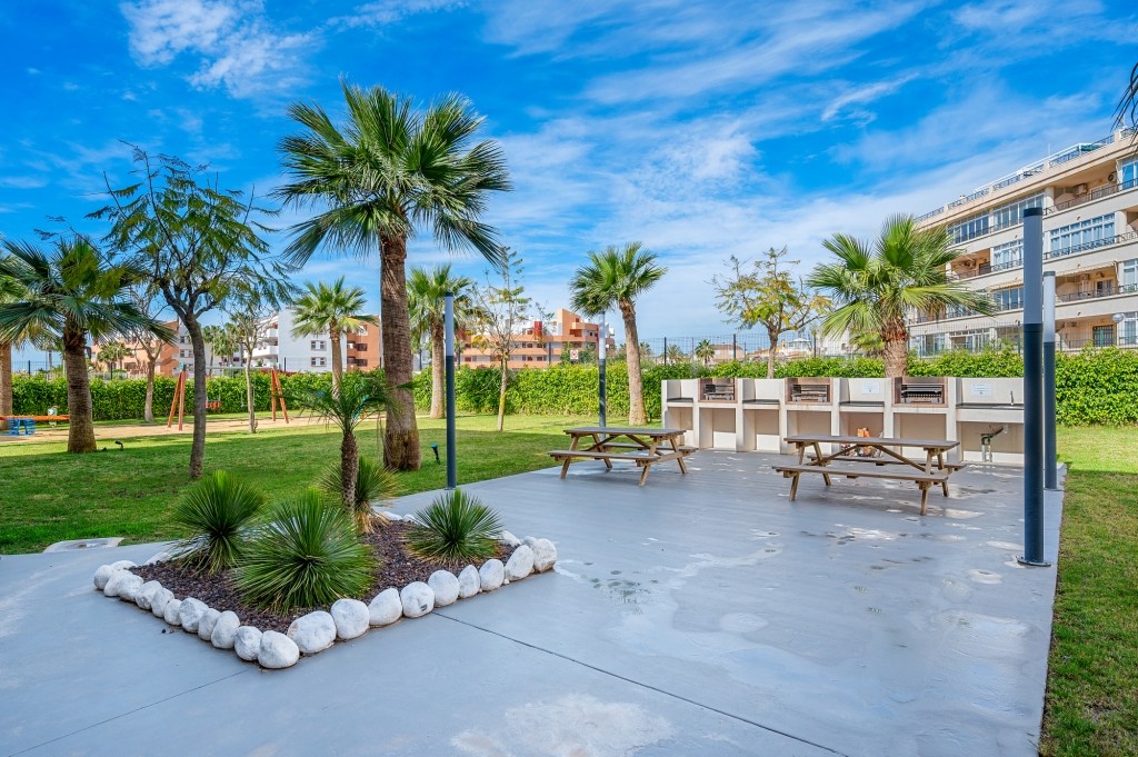 For sale - 2 Bedroom 2 Bathroom Apartment in Orihuela Costa -  - Alicante