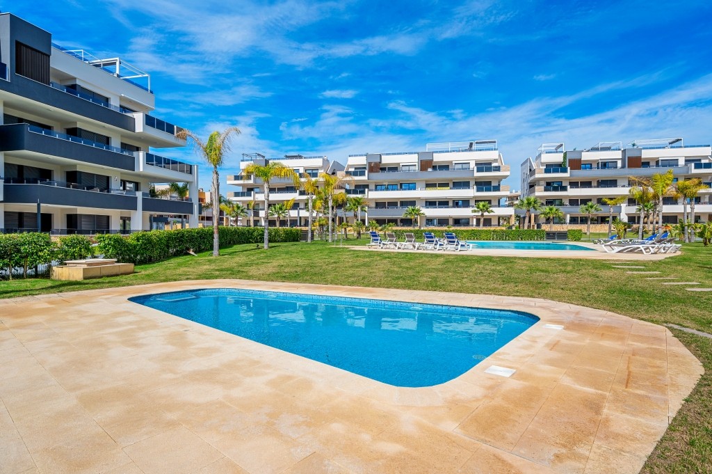For sale - 2 Bedroom 2 Bathroom Apartment in Orihuela Costa -  - Alicante