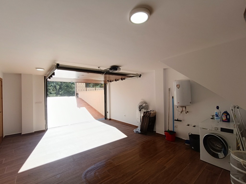 For sale - 5 Bedroom 4 Bathroom Villa in Pinar de Campoverde -  - Alicante