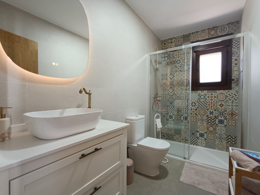 For sale - 5 Bedroom 4 Bathroom Villa in Pinar de Campoverde -  - Alicante