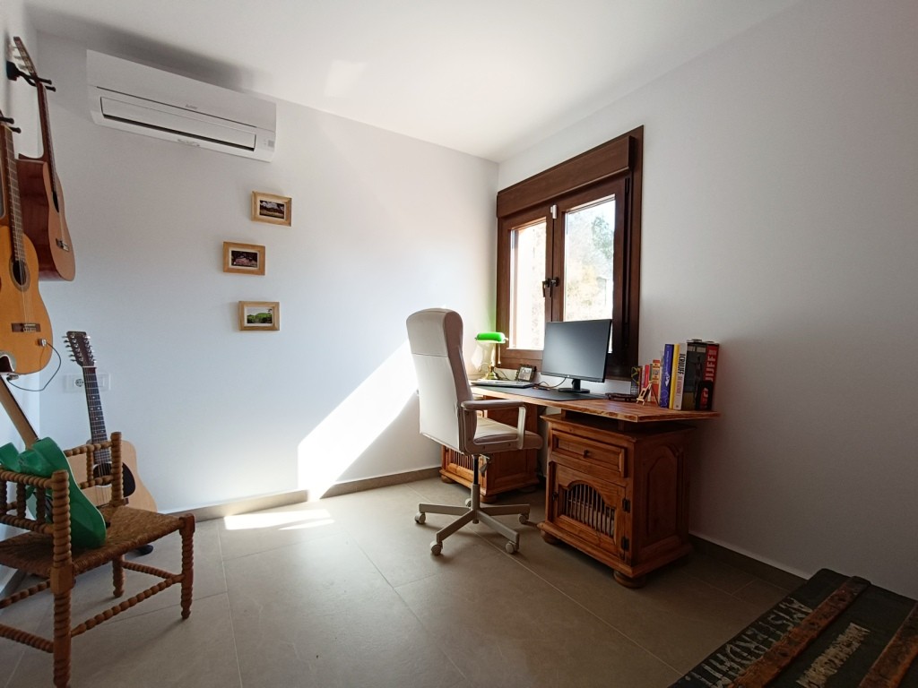 For sale - 5 Bedroom 4 Bathroom Villa in Pinar de Campoverde -  - Alicante