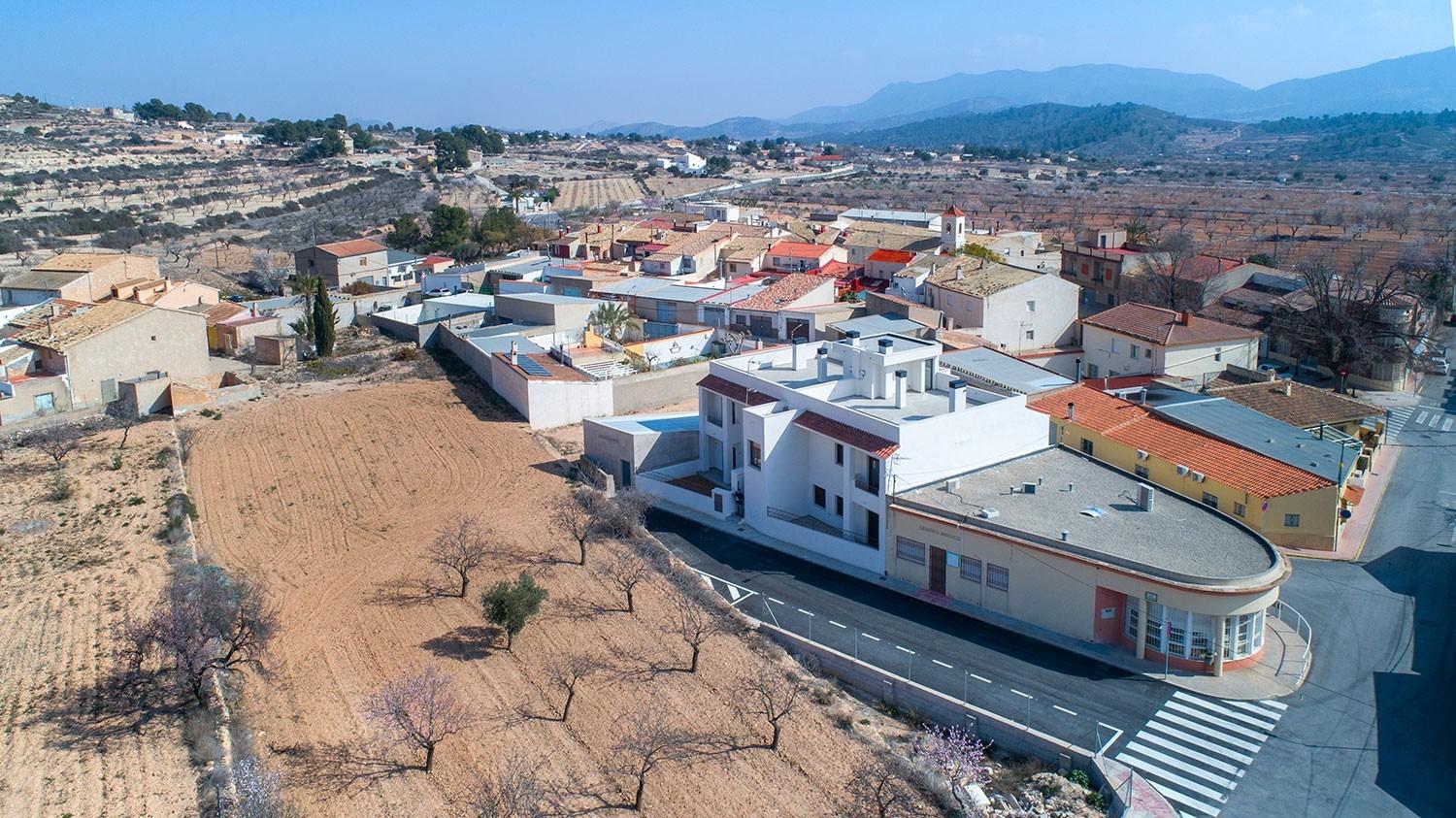 For sale - 3 Bedroom 2 Bathroom Bungalow in Hondón de las Nieves - El Salero  - Alicante