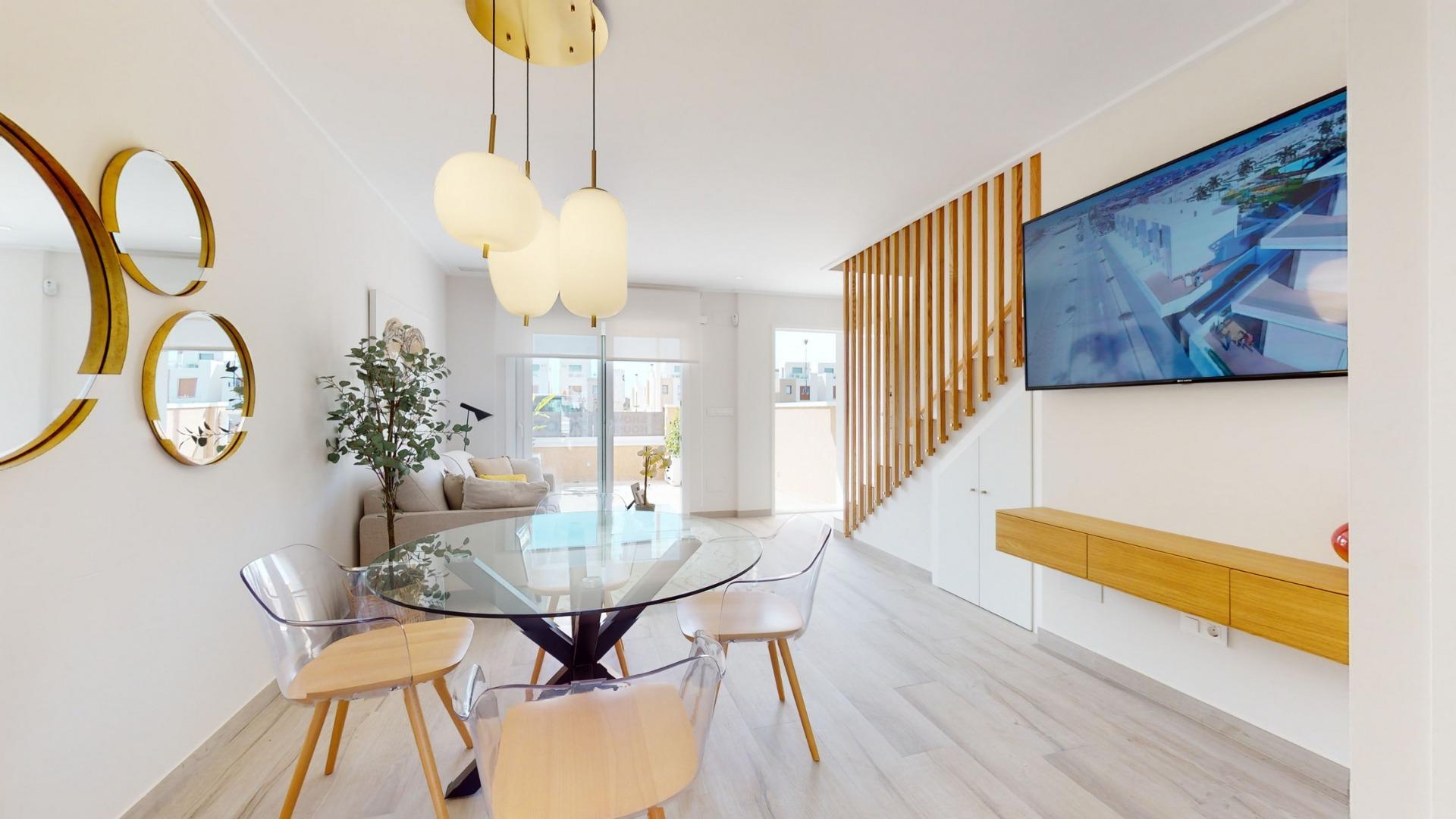 For sale - 3 Bedroom 2 Bathroom Town House in Pilar de La Horadada - Lo Monte  - Alicante