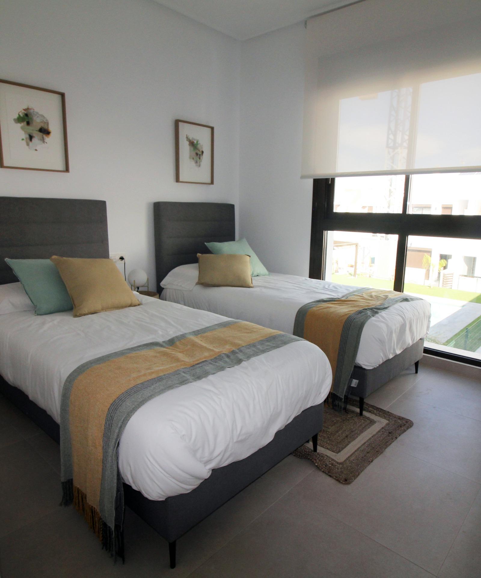 For sale - 3 Bedroom 3 Bathroom Town House in Pilar de La Horadada - parque Andromeda  - Alicante