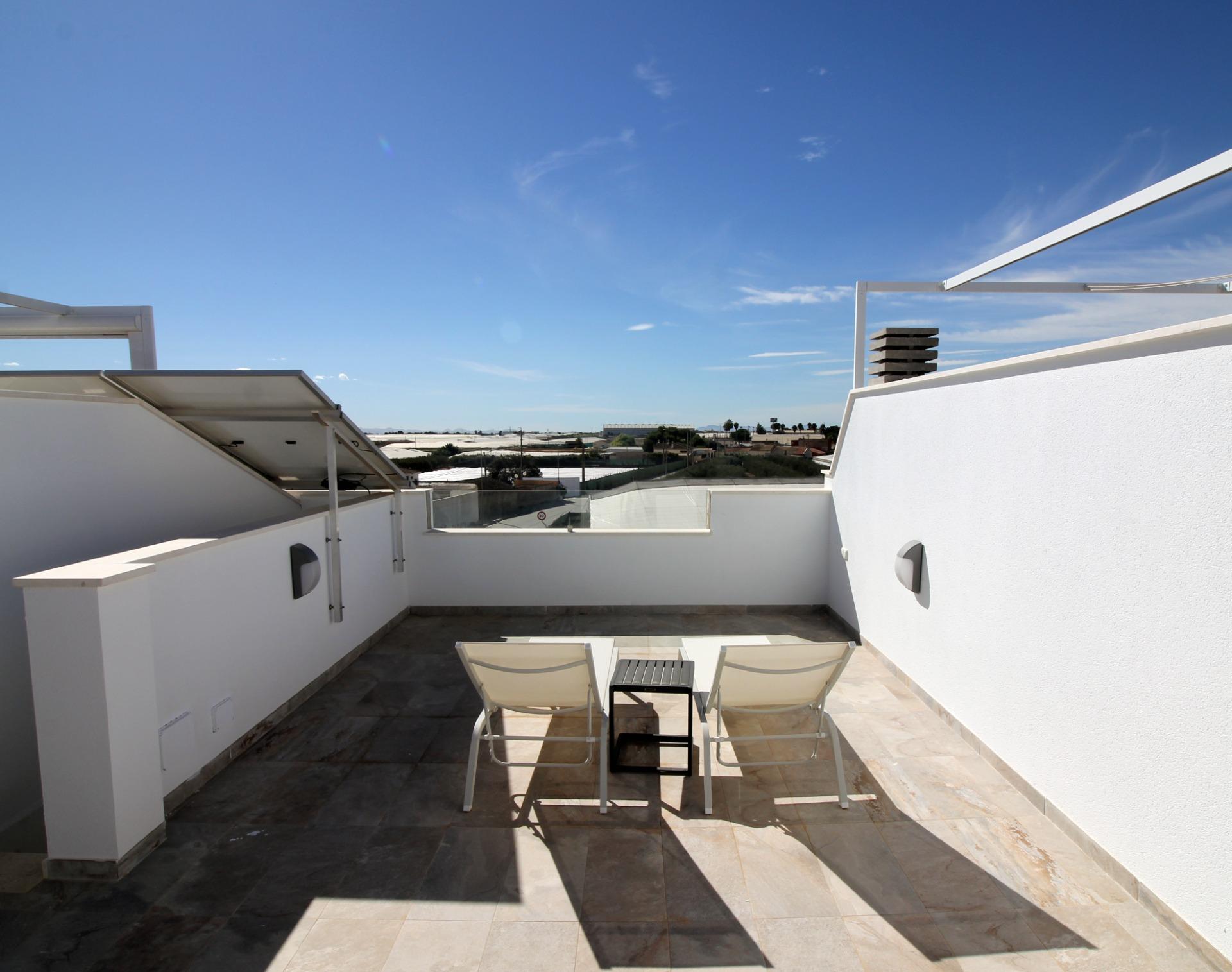 For sale - 4 Bedroom 2 Bathroom Villa in Pilar de La Horadada - parque Andromeda  - Alicante