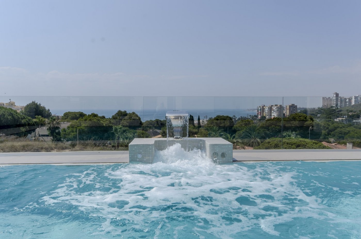 For sale - 3 Bedroom 2 Bathroom Villa in Orihuela Costa - Campoamor  - Alicante