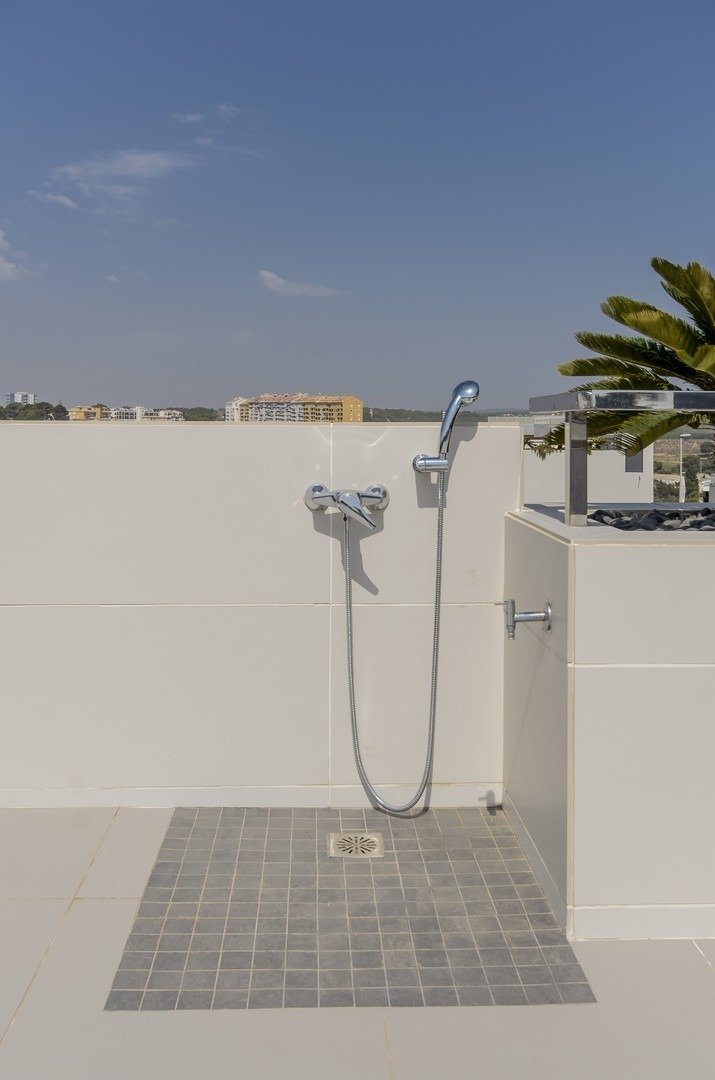 For sale - 3 Bedroom 2 Bathroom Villa in Orihuela Costa - Campoamor  - Alicante