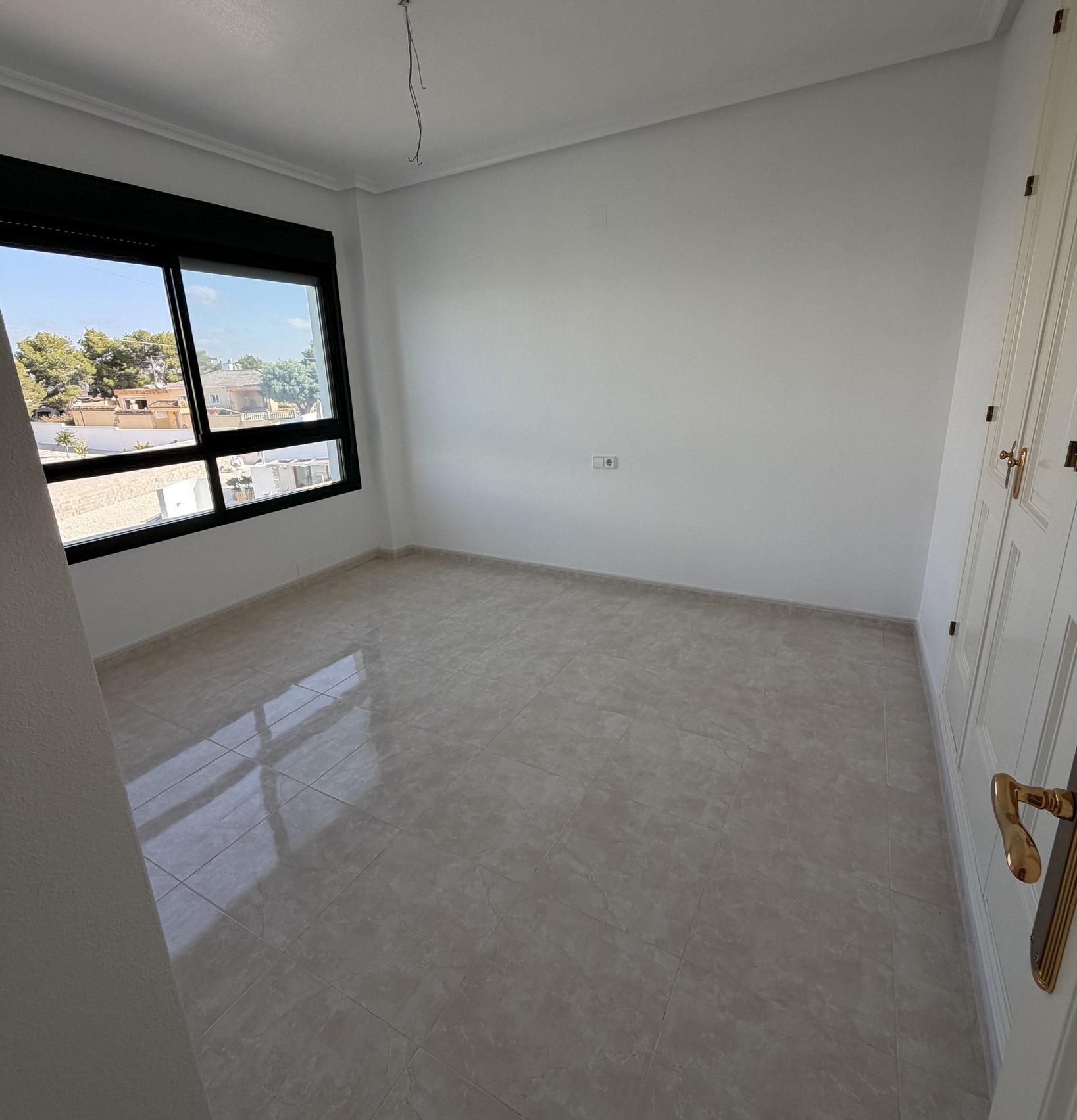 For sale - 2 Bedroom 2 Bathroom Apartment in Orihuela Costa - Lomas de Campoamor  - Alicante