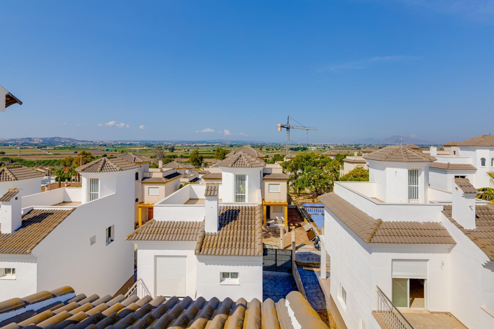 For sale - 2 Bedroom 3 Bathroom Villa in San Fulgencio - El Oasis  - Alicante