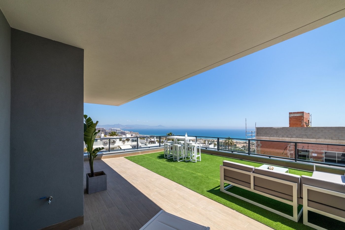 For sale - 3 Bedroom 2 Bathroom Apartment in Santa Pola - Gran Alacant  - Alicante