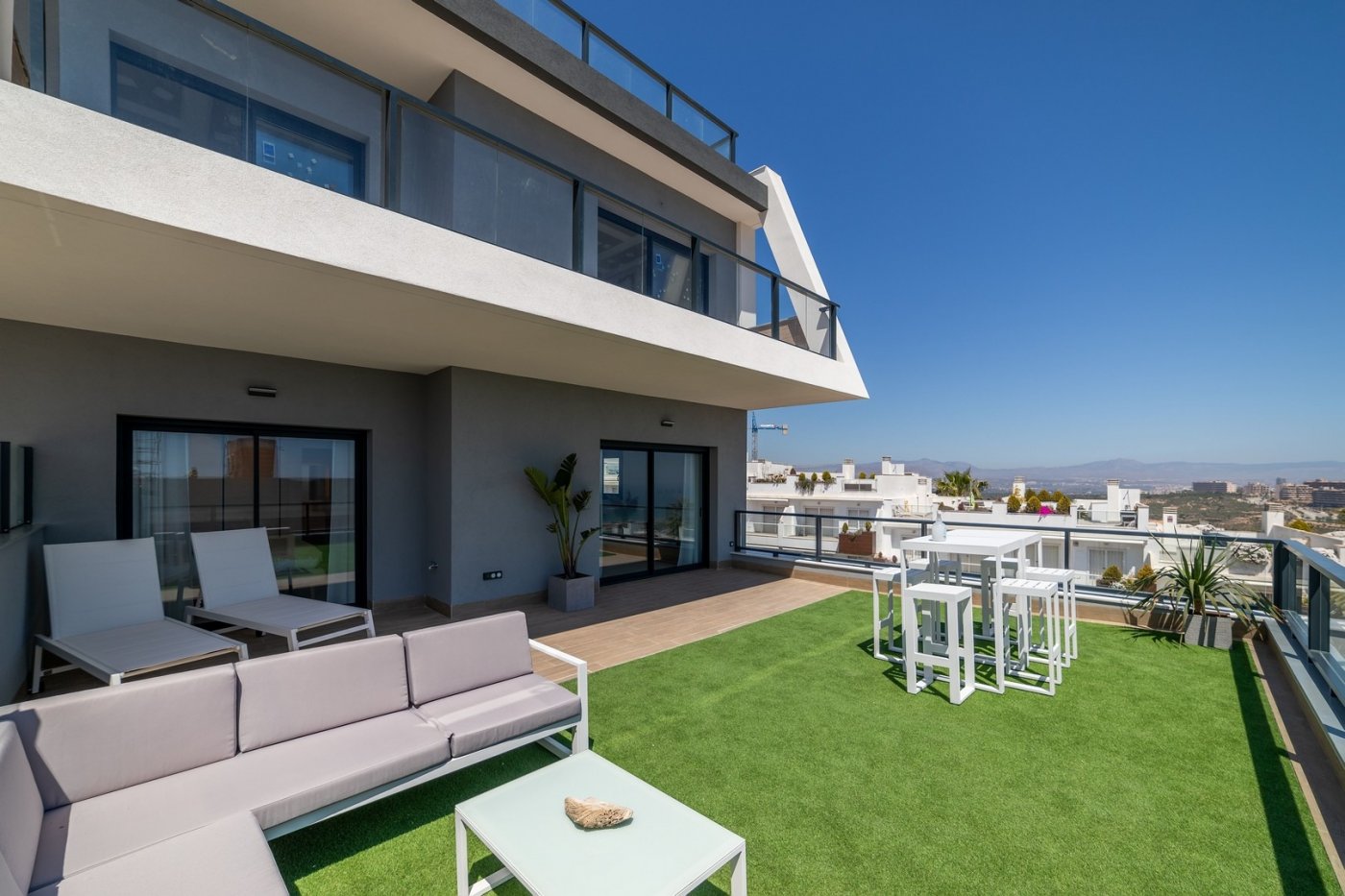 For sale - 3 Bedroom 2 Bathroom Apartment in Santa Pola - Gran Alacant  - Alicante