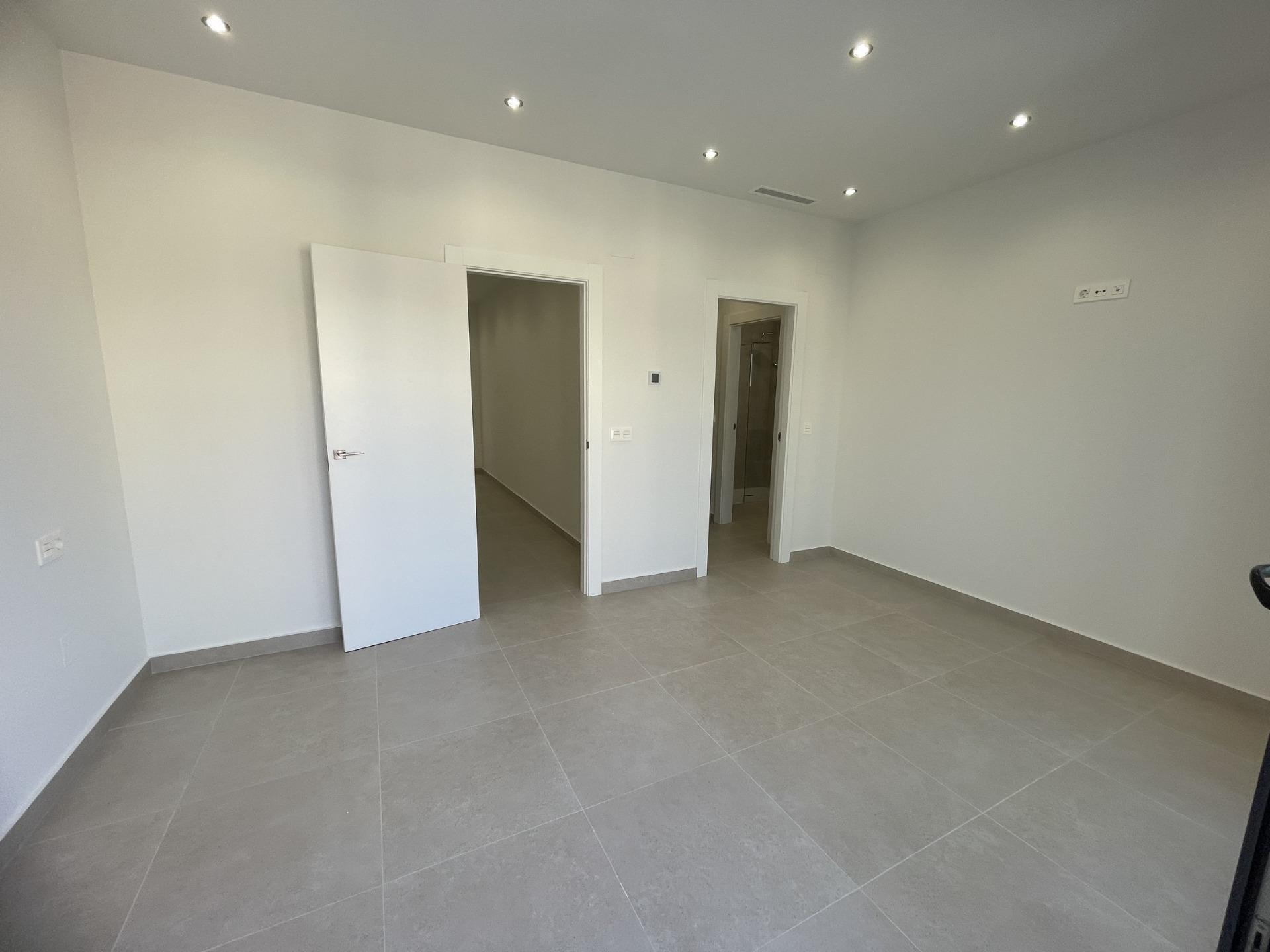 For sale - 3 Bedroom 3 Bathroom Villa in Almoradi - Heredades  - Alicante