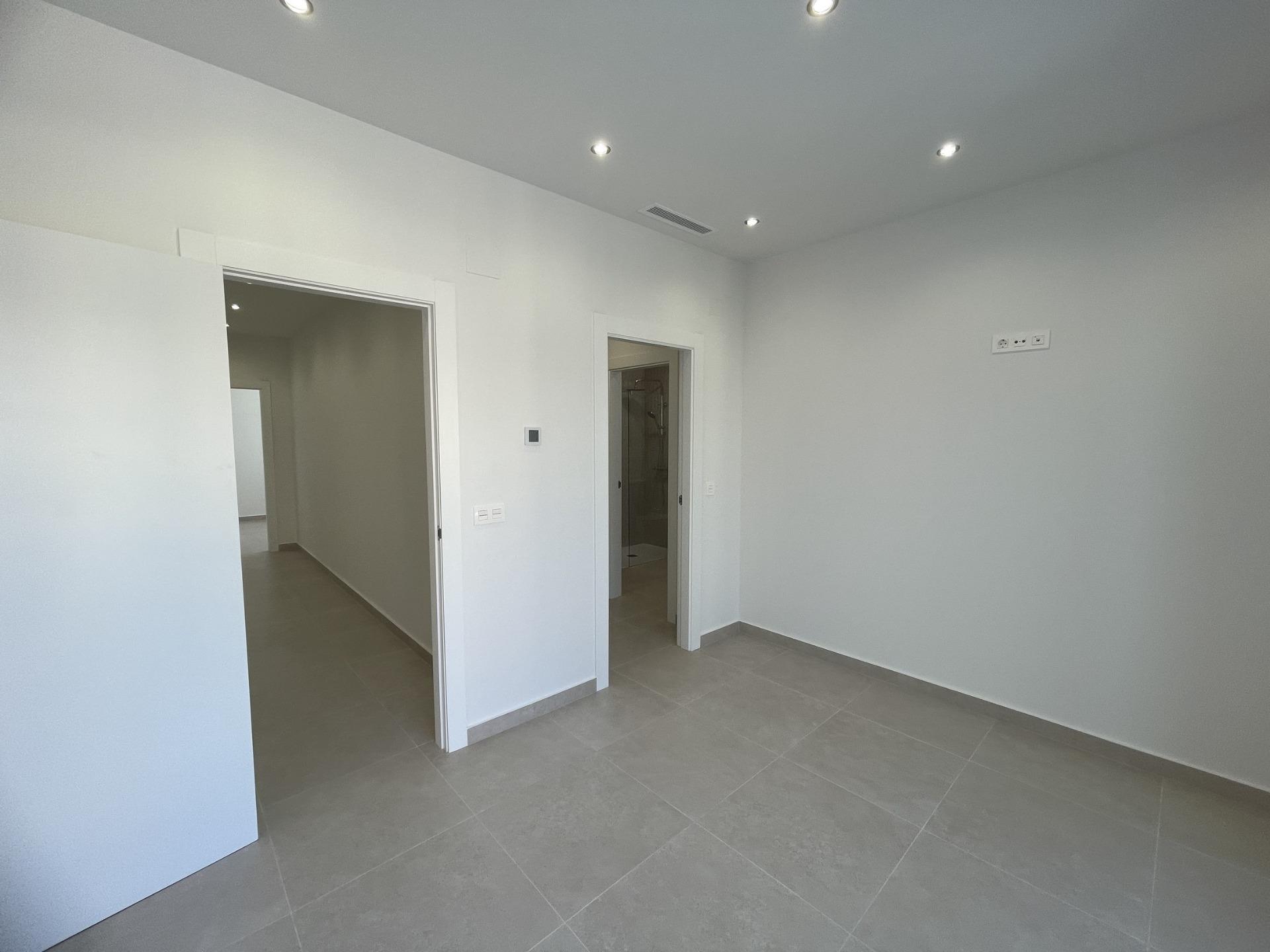 For sale - 3 Bedroom 3 Bathroom Villa in Almoradi - Heredades  - Alicante