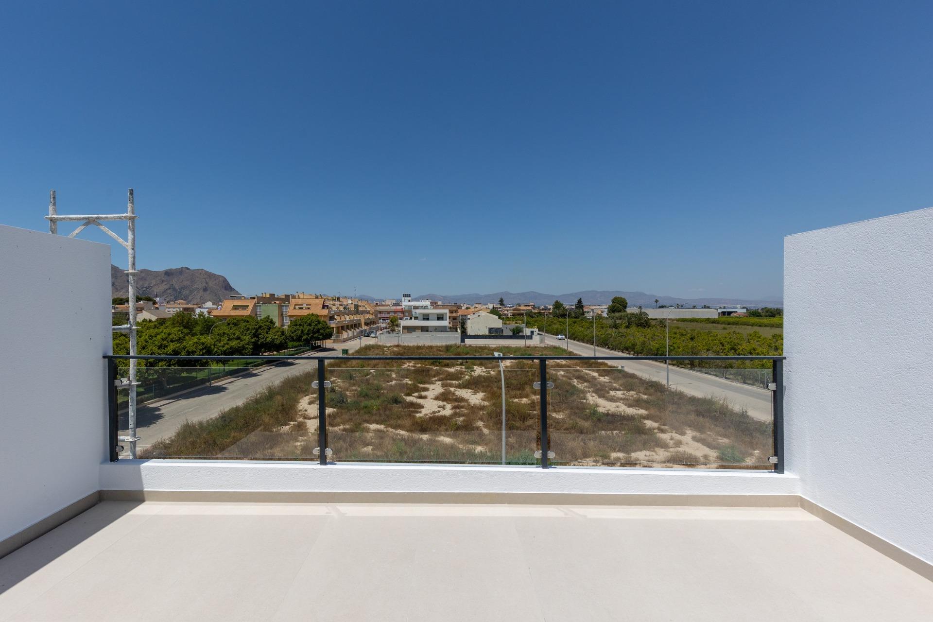 For sale - 4 Bedroom 2 Bathroom Town House in Rafal - pueblo  - Alicante