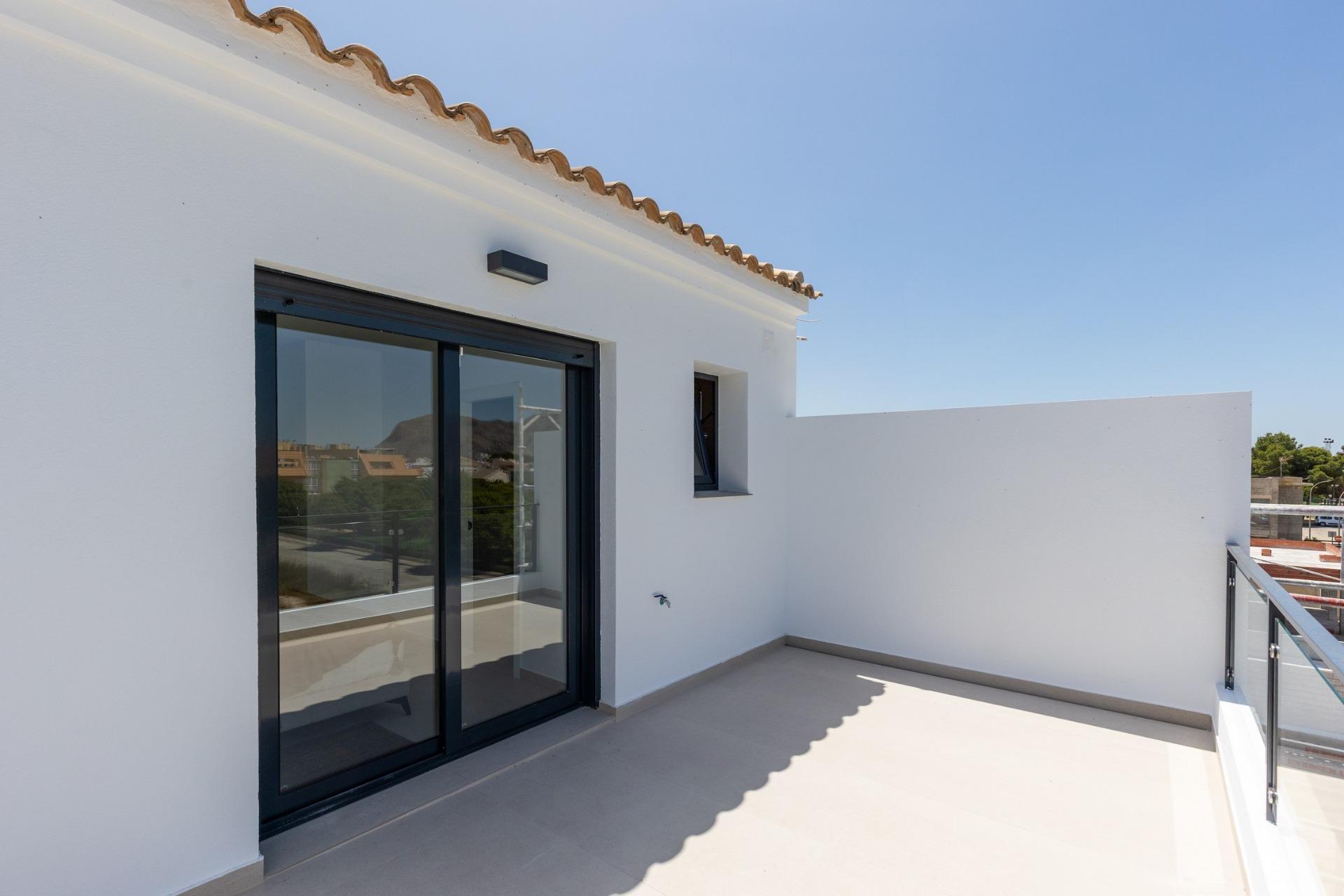For sale - 4 Bedroom 2 Bathroom Town House in Rafal - pueblo  - Alicante