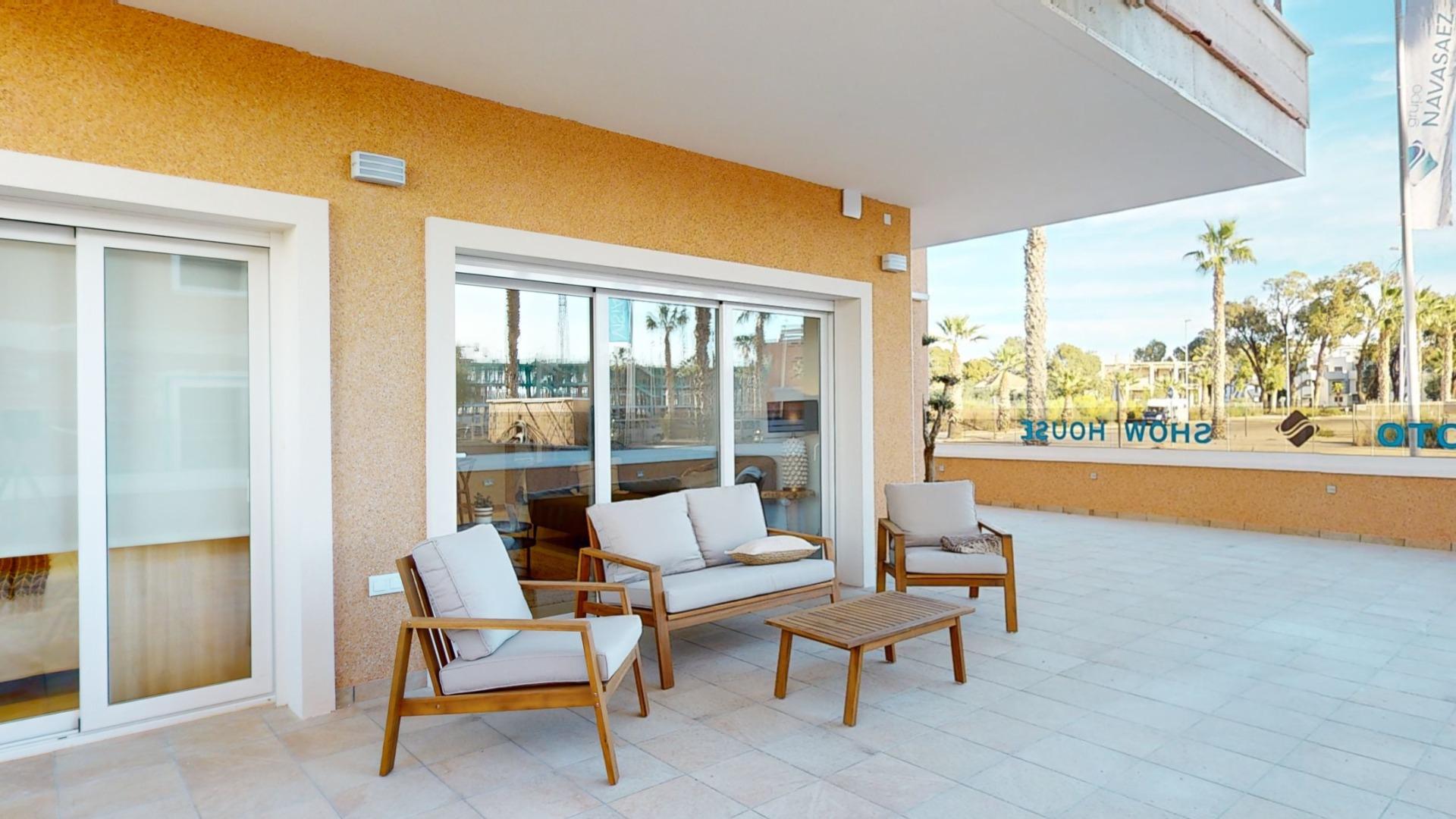 For sale - 3 Bedroom 2 Bathroom Apartment in Guardamar del Segura - El Raso  - Alicante