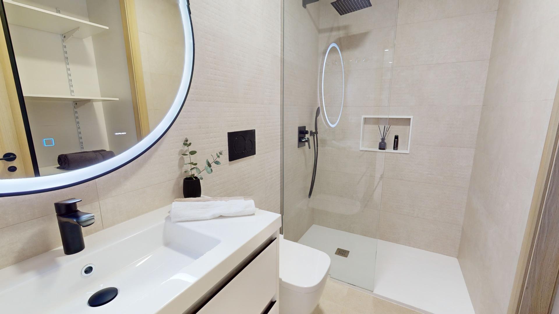 For sale - 3 Bedroom 2 Bathroom Apartment in Guardamar del Segura - El Raso  - Alicante