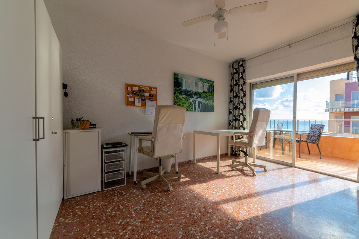 For sale - 2 Bedroom 1 Bathroom Apartment - Middle Floor Apartment in Orihuela - Punta Prima  - Alicante