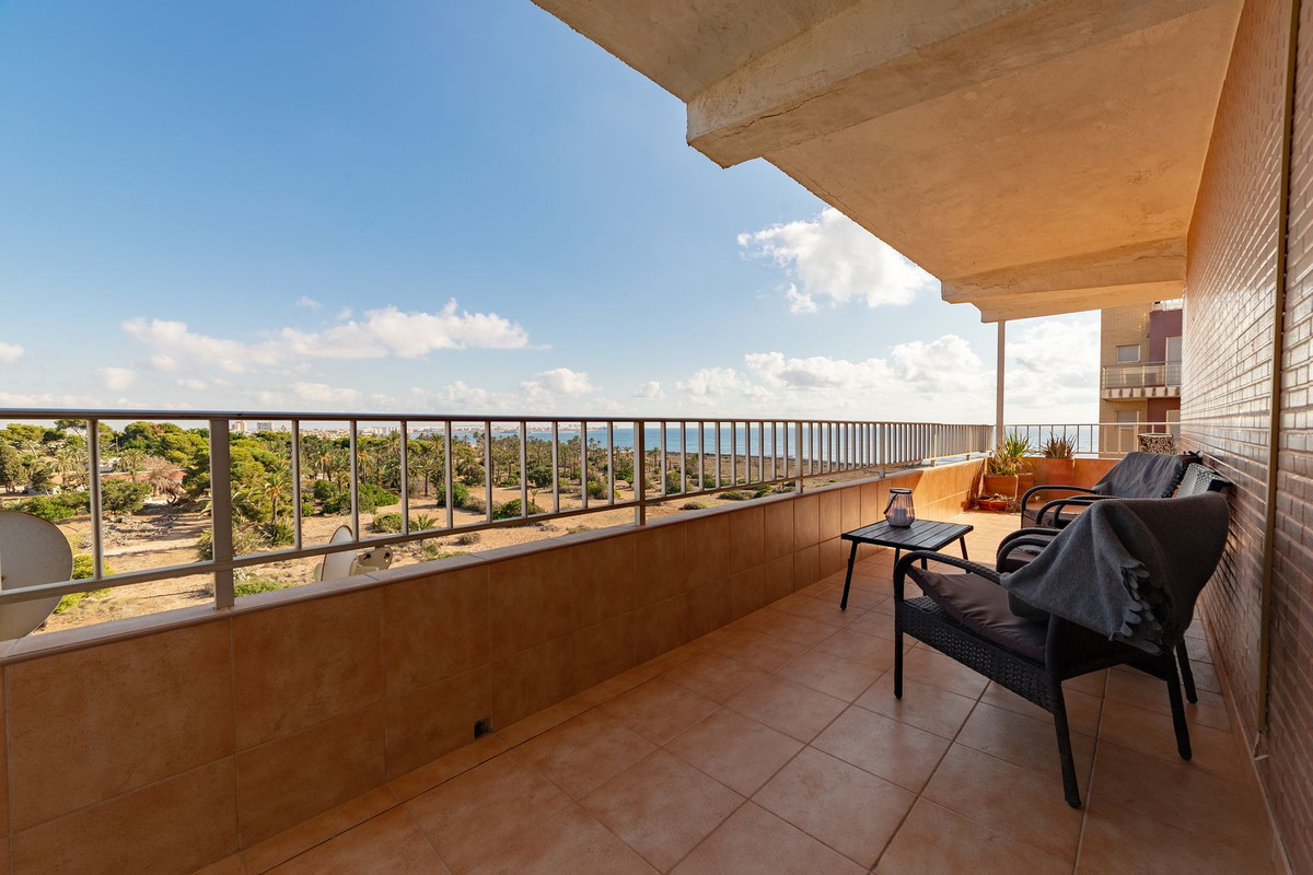 For sale - 2 Bedroom 1 Bathroom Apartment - Middle Floor Apartment in Orihuela - Punta Prima  - Alicante