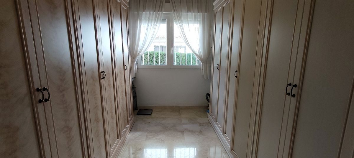 For sale - 3 Bedroom 2 Bathroom Villa in LAS RAMBLAS GOLF Villamartin - , LAS RAMBLAS GOLF, Alicante, Spain - Alicante