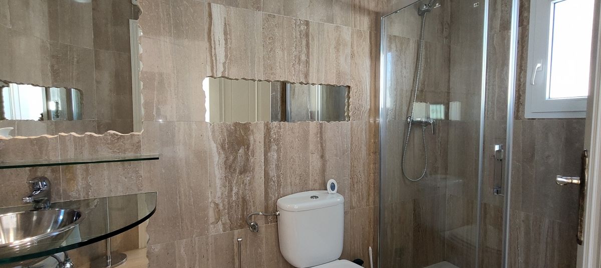 For sale - 3 Bedroom 2 Bathroom Villa in LAS RAMBLAS GOLF Villamartin - , LAS RAMBLAS GOLF, Alicante, Spain - Alicante