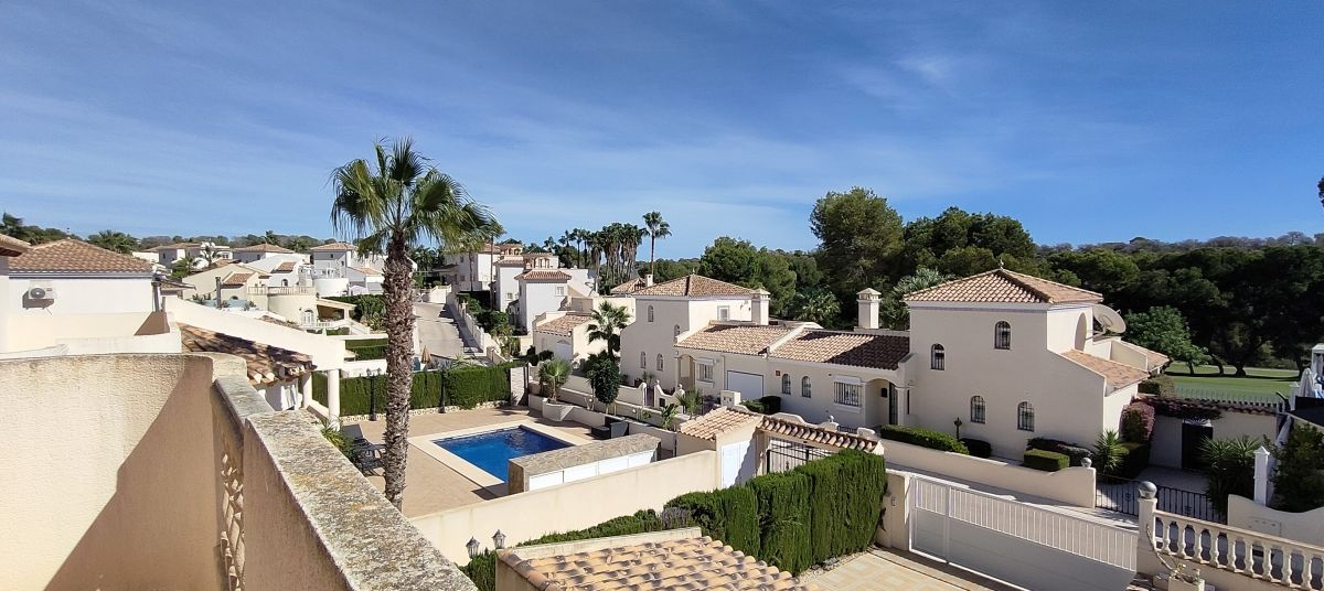 For sale - 3 Bedroom 2 Bathroom Villa in LAS RAMBLAS GOLF Villamartin - , LAS RAMBLAS GOLF, Alicante, Spain - Alicante