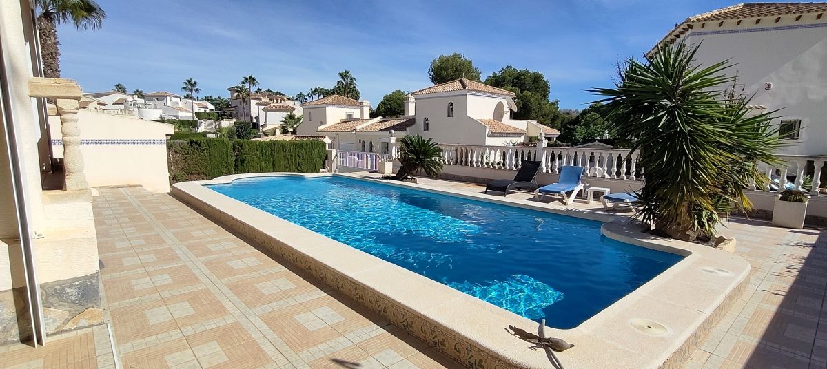 For sale - 3 Bedroom 2 Bathroom Villa in LAS RAMBLAS GOLF Villamartin - , LAS RAMBLAS GOLF, Alicante, Spain - Alicante