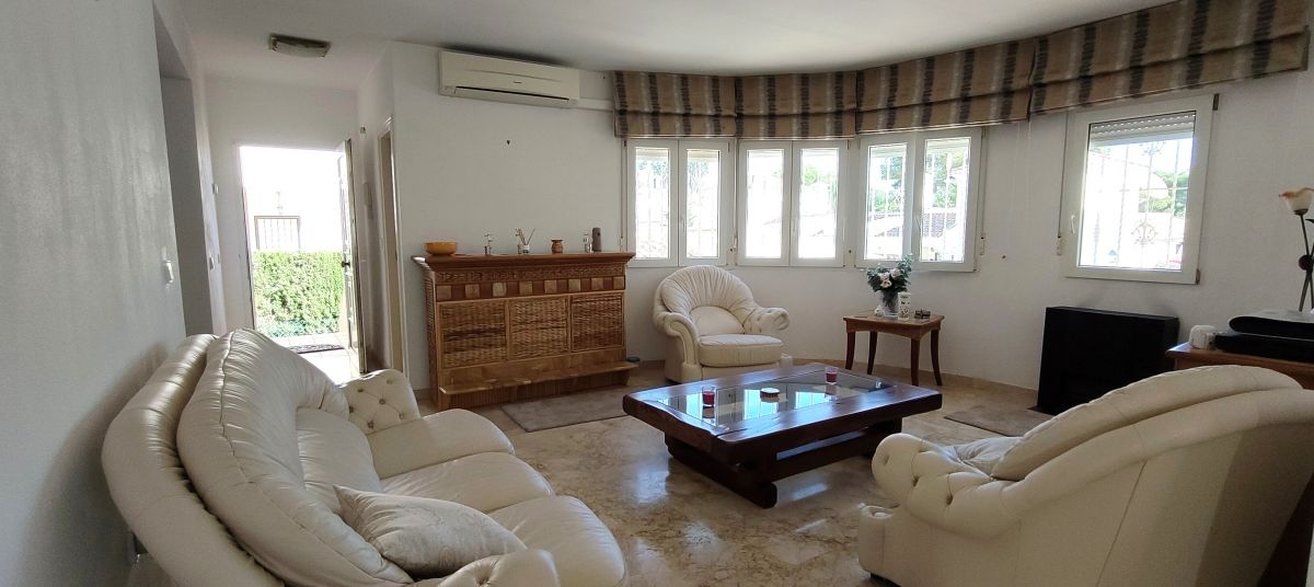 For sale - 3 Bedroom 2 Bathroom Villa in LAS RAMBLAS GOLF Villamartin - , LAS RAMBLAS GOLF, Alicante, Spain - Alicante