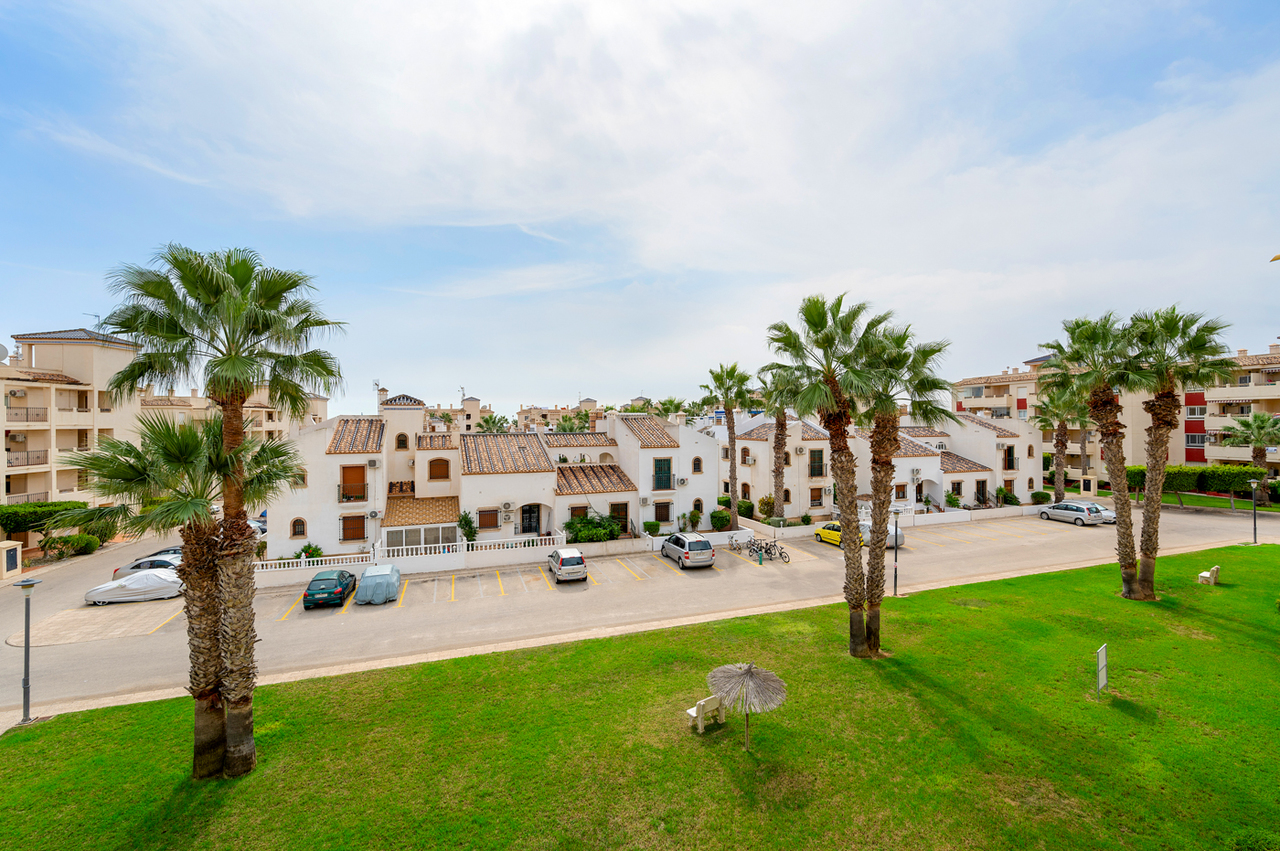 For sale - 2 Bedroom 2 Bathroom Apartment in Playa Flamenca - Costa Blanca  - Alicante
