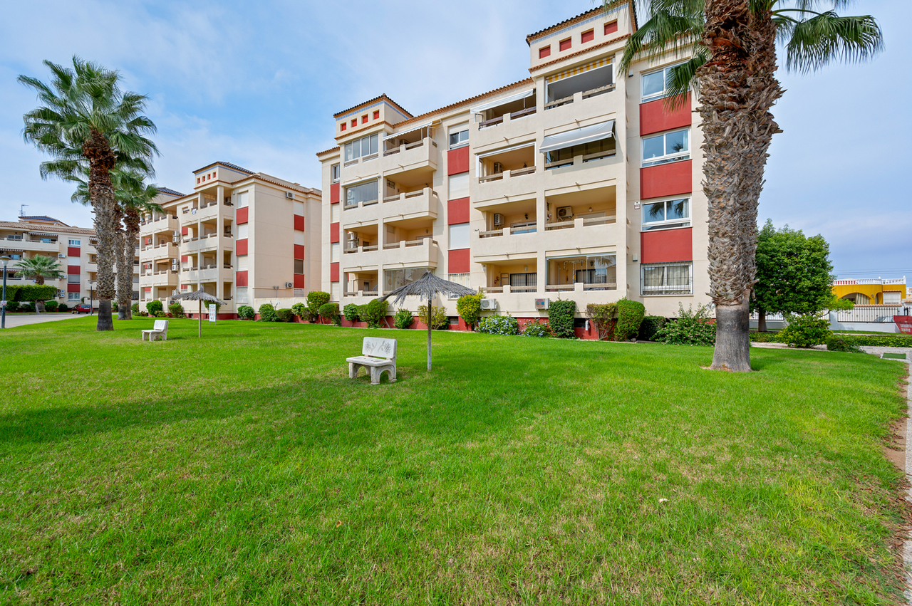For sale - 2 Bedroom 2 Bathroom Apartment in Playa Flamenca - Costa Blanca  - Alicante