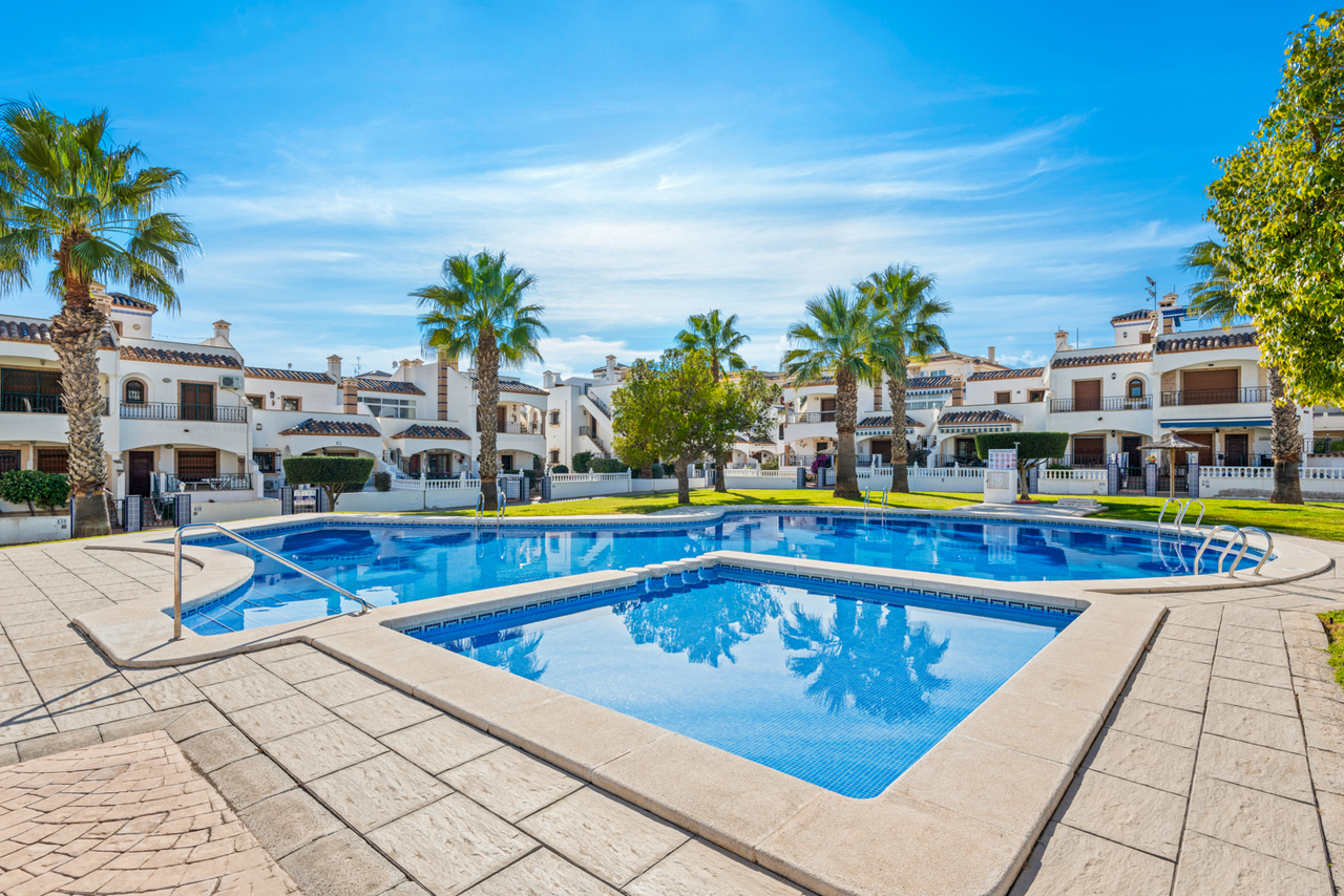 For sale - 2 Bedroom 2 Bathroom Apartment in Playa Flamenca - Costa Blanca  - Alicante
