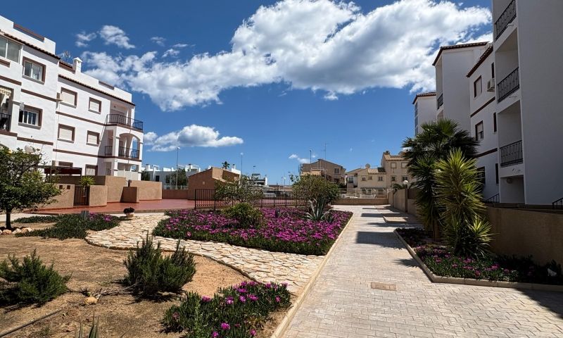 For sale - 2 Bedroom 2 Bathroom Apartment in Orihuela Costa - Costa Blanca  - Alicante