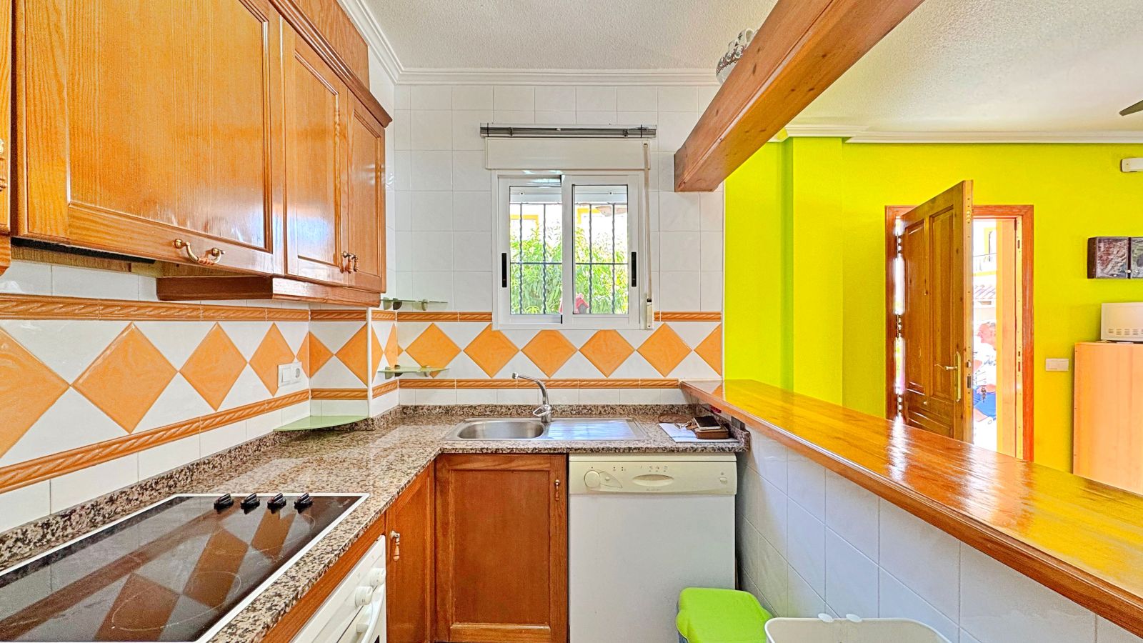 For sale - 2 Bedroom 2 Bathroom Town House in Orihuela Costa - Costa Blanca  - Alicante