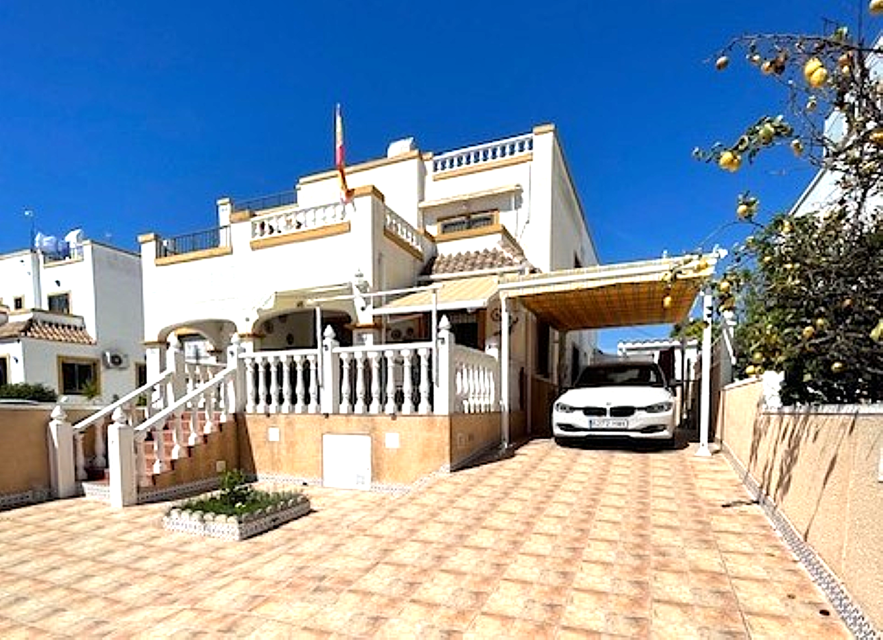 For sale - 3 Bedroom 2 Bathroom Quad House in Playa Flamenca -  - Alicante