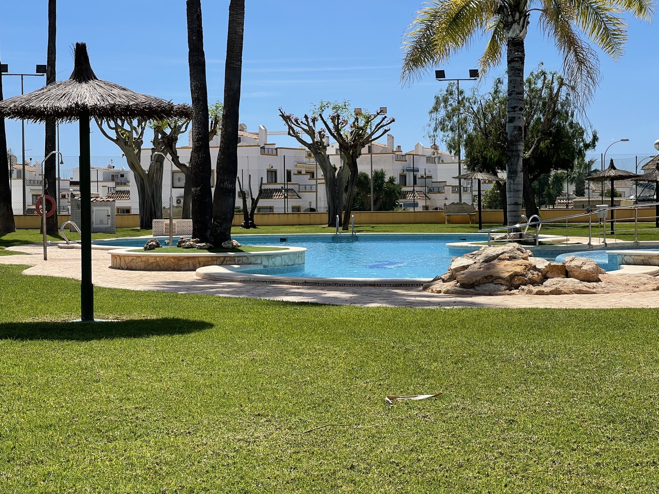 For sale - 3 Bedroom 2 Bathroom Quad House in Playa Flamenca -  - Alicante