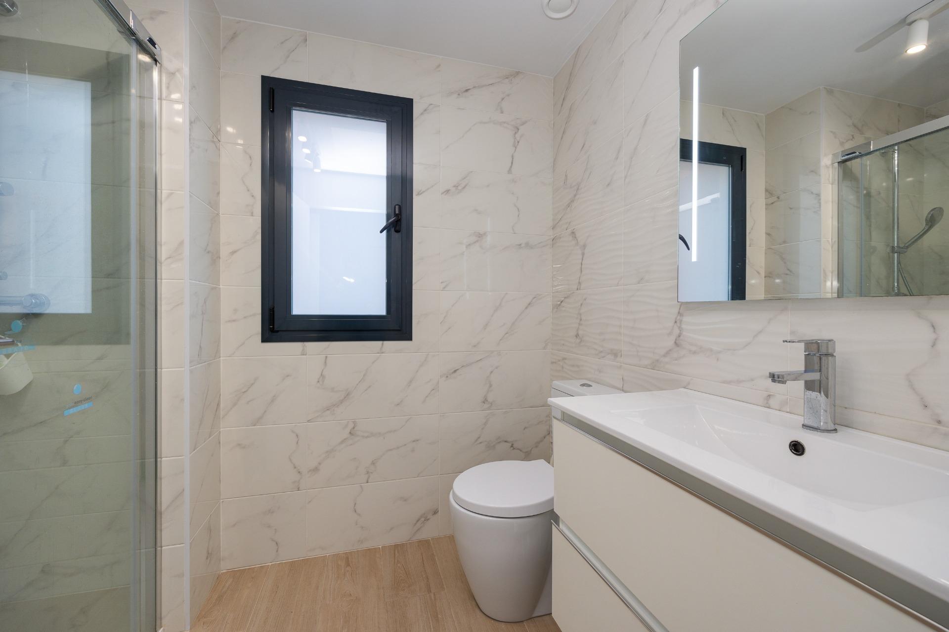 For sale - 2 Bedroom 2 Bathroom Apartment in Orihuela Costa - Villamartín-las Filipinas  - Alicante
