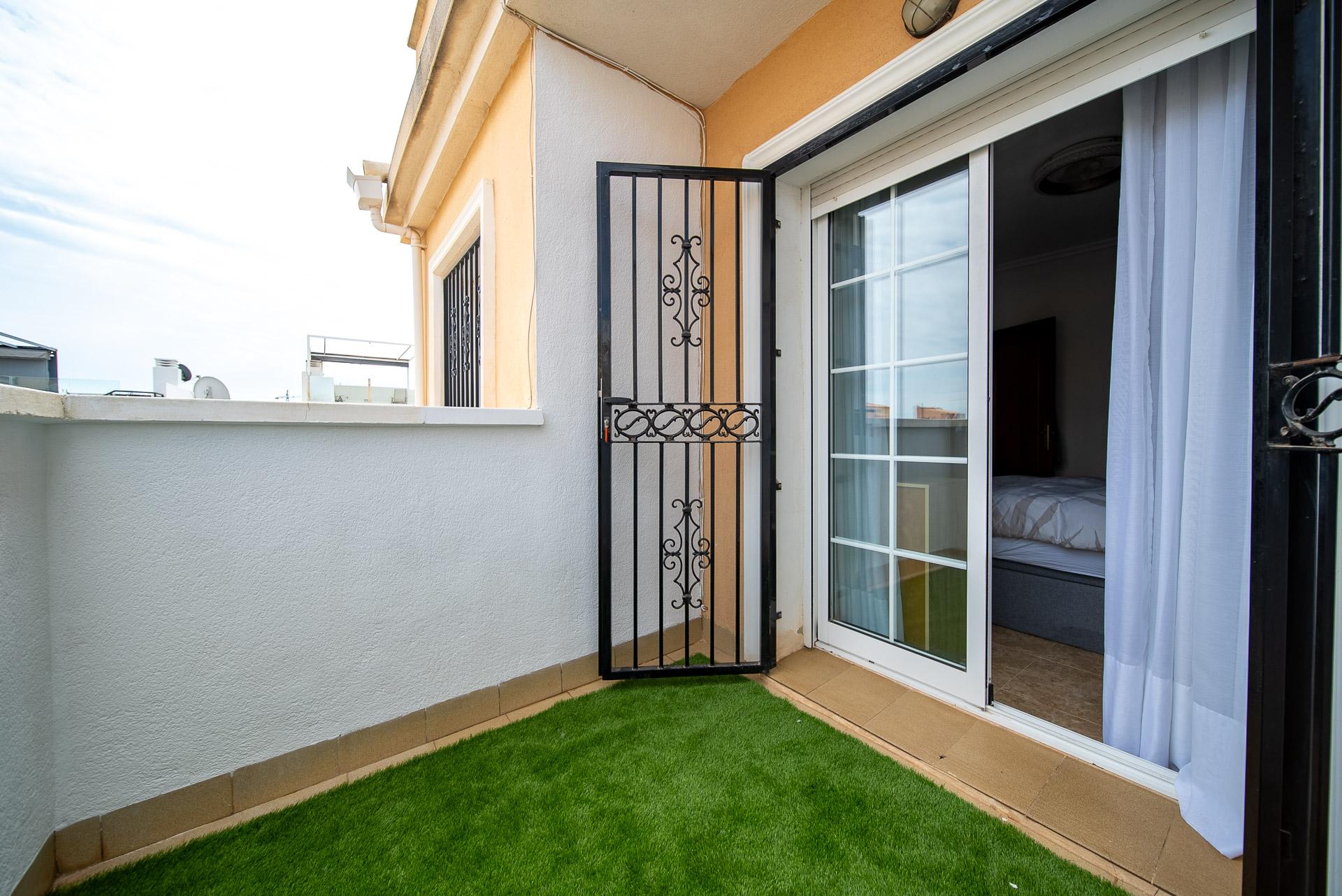 For sale - 3 Bedroom 2 Bathroom Town House in Orihuela Costa - Pau 26  - Alicante