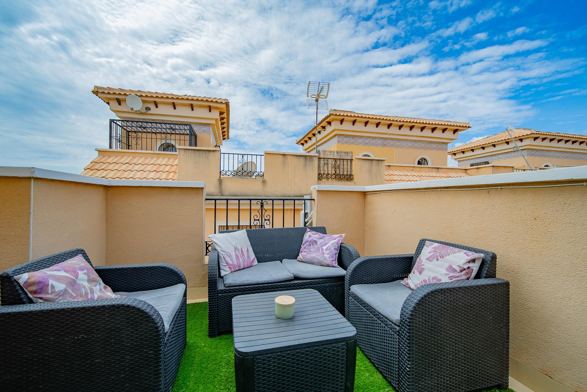 For sale - 3 Bedroom 2 Bathroom Town House in Orihuela Costa - Pau 26  - Alicante