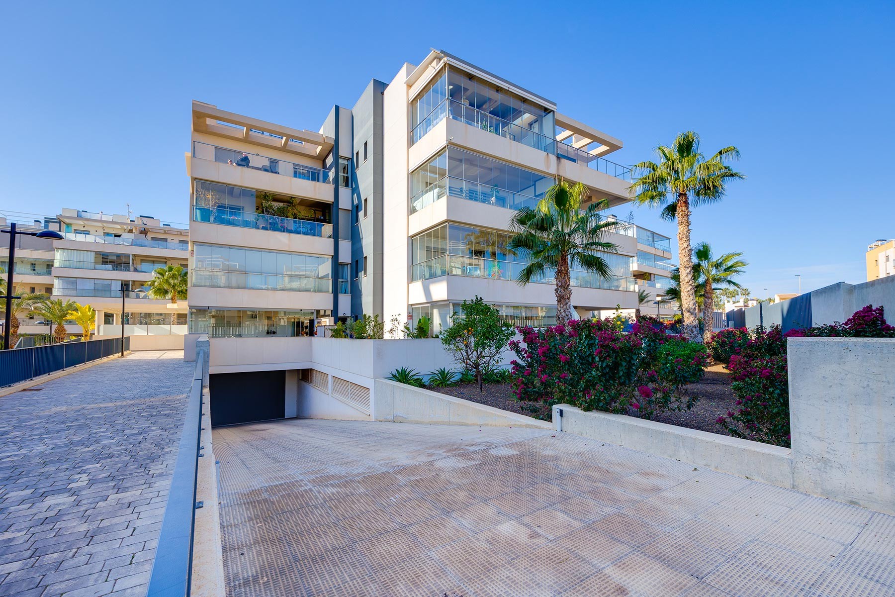 For sale - 2 Bedroom 2 Bathroom Apartment in Orihuela Costa - Costa Blanca  - Alicante