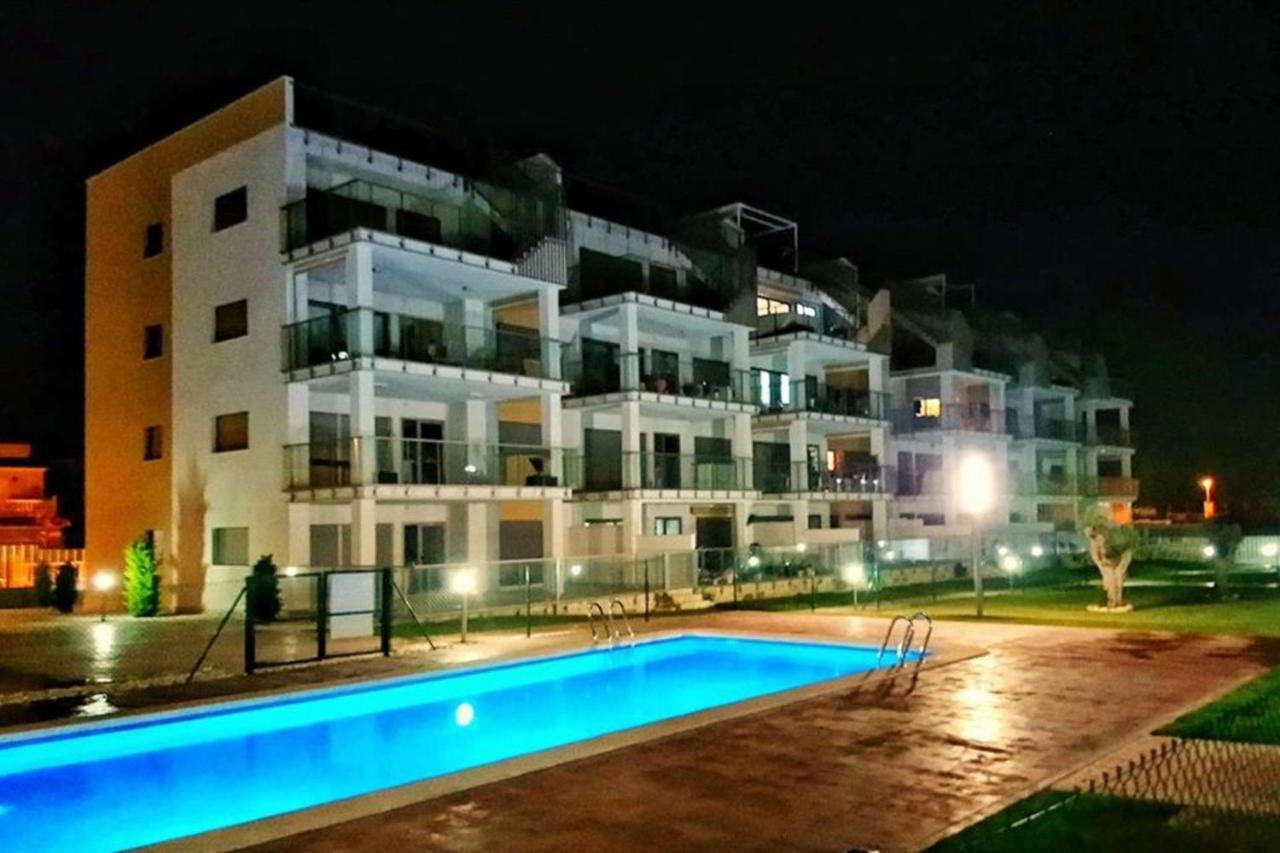 For sale - 2 Bedroom 2 Bathroom Apartment in Villamartin -  - Alicante