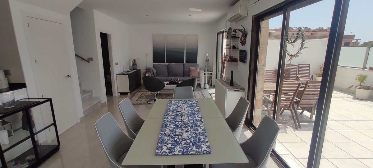 For sale - 2 Bedroom 2 Bathroom Villa in Orihuela Costa - Costa Blanca  - Alicante