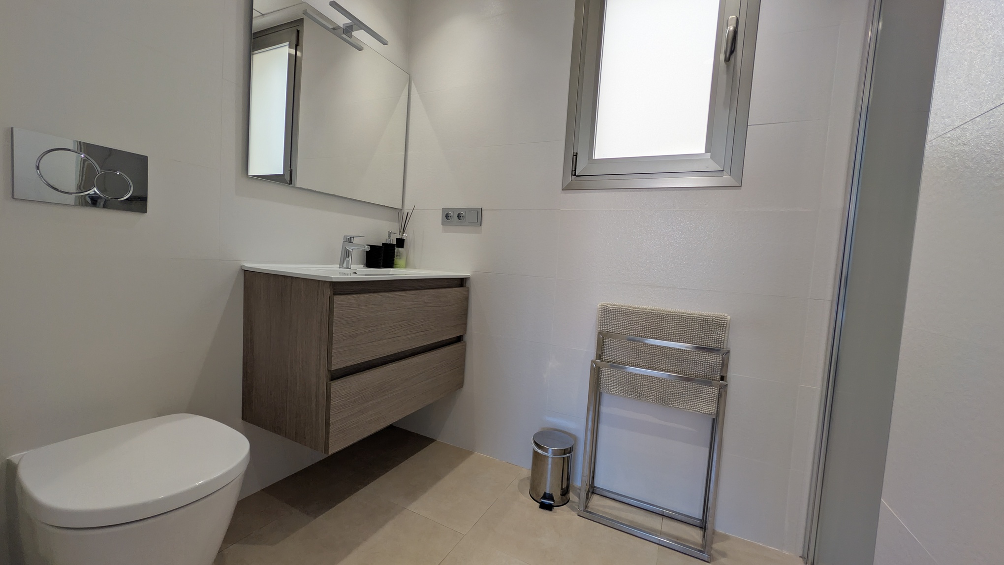 Sold - Sold! 3 Bedroom 4 Bathroom Villa in Villamartin - Pau 26, Villamartin, Alicante, Spain - Alicante