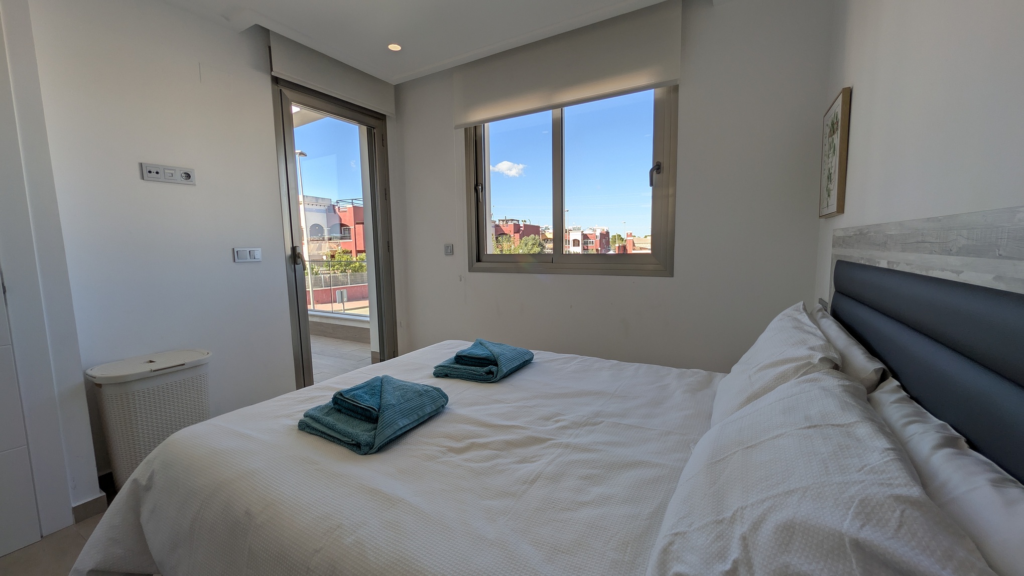 Sold - Sold! 3 Bedroom 4 Bathroom Villa in Villamartin - Pau 26, Villamartin, Alicante, Spain - Alicante