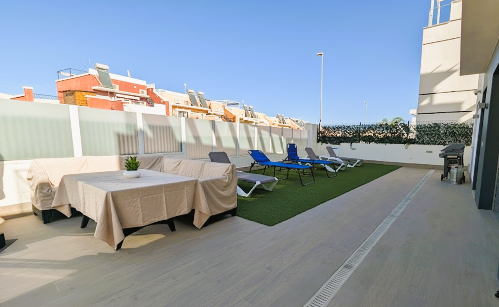 Sold - Sold! 3 Bedroom 4 Bathroom Villa in Villamartin - Pau 26, Villamartin, Alicante, Spain - Alicante